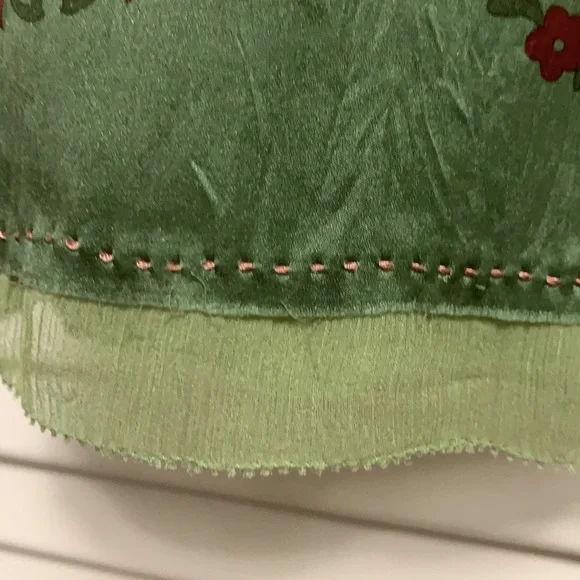 Anthropologie Style silk green art nouveau peasant top. Size M - Picture 3 of 6